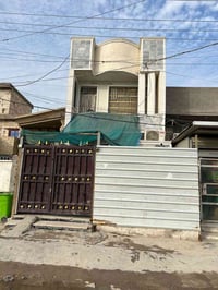 دار للبيع بالمعالف  مساحة 100 متر  تلث طوابق متكون من 4 غرف  نوم معه س...