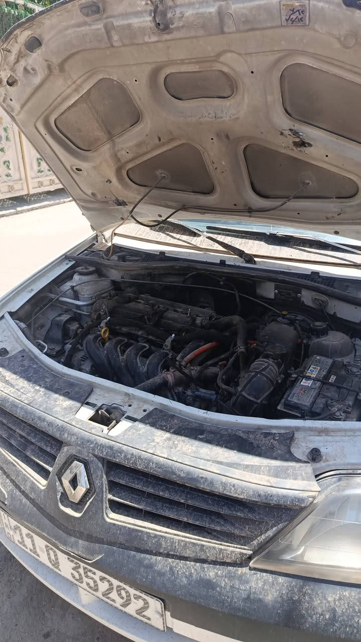 السلام عليكم رينو لوكان بغداد محور كورلا اوتو ماتيك نضيفه صدرها نص عمر تبريد شغال بيها سونار وهزه جديده شاشه كامره سنتر لوك فيت بم جديد ادامه مسويله جديده تايرات جدد بلكات جدد سعرها 45 بيها مجال بسيط عليها غرامات 800 ينزلن من سعرها مكاني الدوره ابودشير ***********
