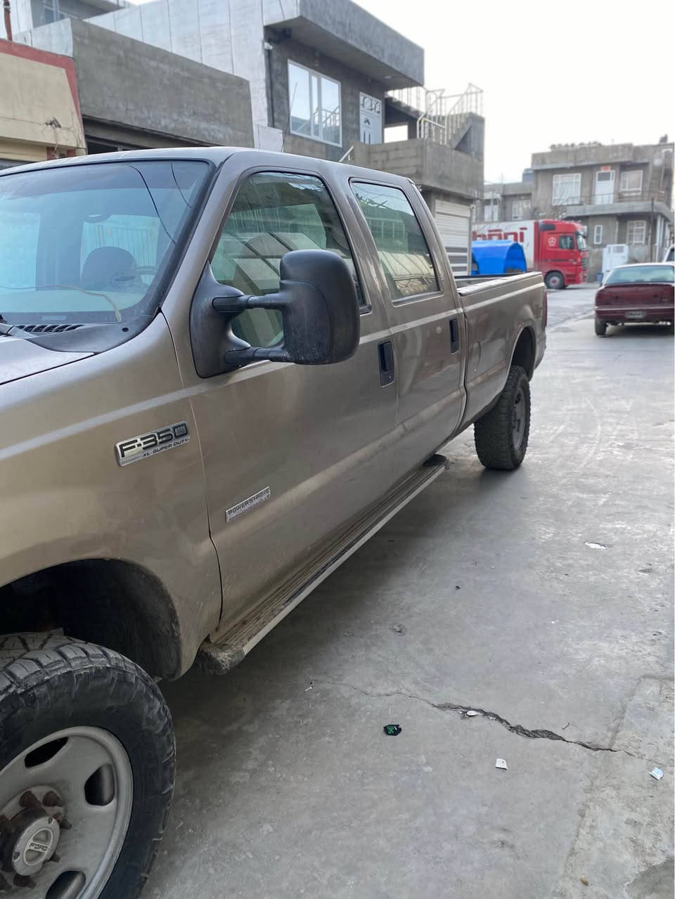 فۆڕد F350 مۆدێل 2007 کتابی مزایدەی لەگەڵدایە دەبڵ ئەکسل مەکینە 8 بستۆنی گازە و سۆپەرە گێڕ مەکینە کارەبای دەبڵ ئەکسل کامل بەشەرت نرخی 54 کەمێک مەجال 
***********
*********** بنجوين, السليمانية
