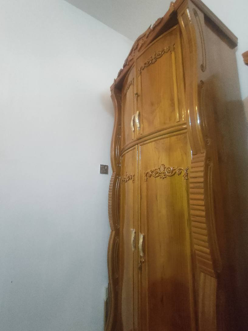 غرفة نوم اخشاب تسگام ٦ ابواب طابقين للبيع جديدة مكاني كربلاء حي العامل من يرغب التوصل خاص او اتصال او واتساب *********** /*********** 🤍💜 كربلاء, العراق
