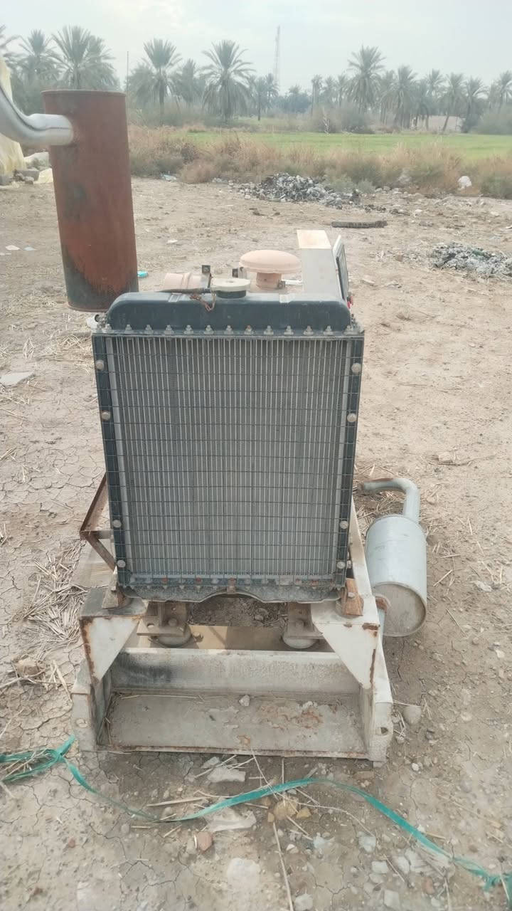 سلام عليكم
مولد بيركنز ٢٥ كيفي راس توليد جديد  وشاشة شغاله ناقصه بس باتري
***********
