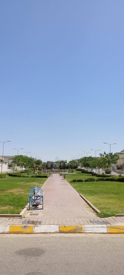 السلام عليكم اصدقائي اني اشتغل حدائق تنظيف تقليم الي يحتاج في كل اماكن كركوك اني حاضر او شغل درجة اولى ***********
