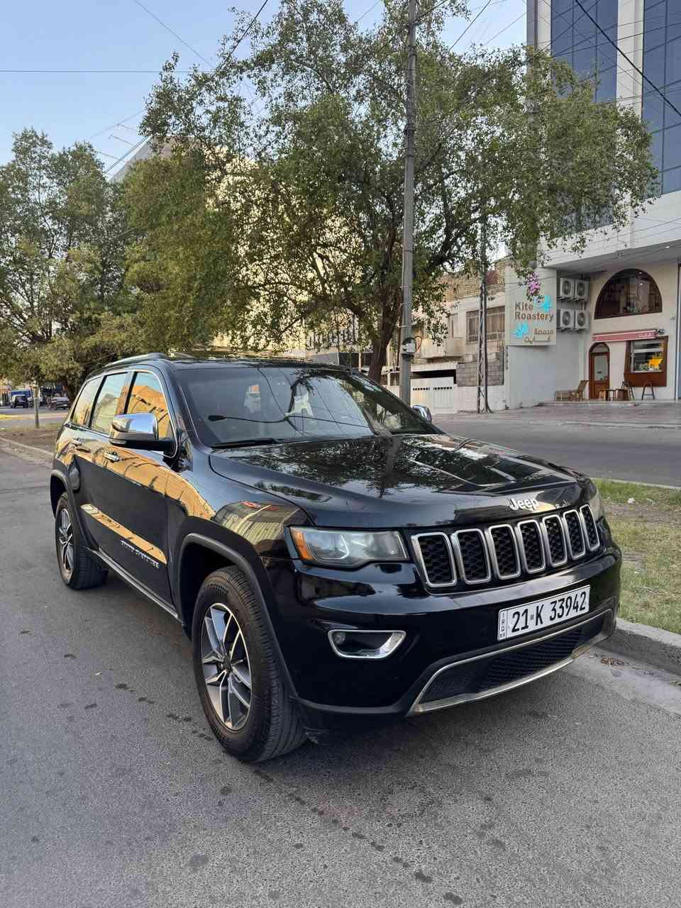� للبيع – جيب جراند شيروكي 2020 (Limited Full) 🚘

✅ النوع: جيب جراند شيروكي 2020
✅ الفئة: Limited Full
✅ رقم السيارة: سليمانية
✅ السيارة باسمي مباشرة
✅ وارد أمريكي
✅ قطعتين تبديل نفس اللون
✅ صبغ شبر بالتكمة
✅ بارد بالباب عكس جهة السايق
✅ مكينة وكير مكفولات
✅ السيارة جاهزة بالكامل ولا تحتاج أي مصروف
✅ السعر 25.000 وببها مجال 

📍 الموقع: بغداد – الكرادة

📞 للاستفسار والمعاينة:
*********** بغداد, العراق
