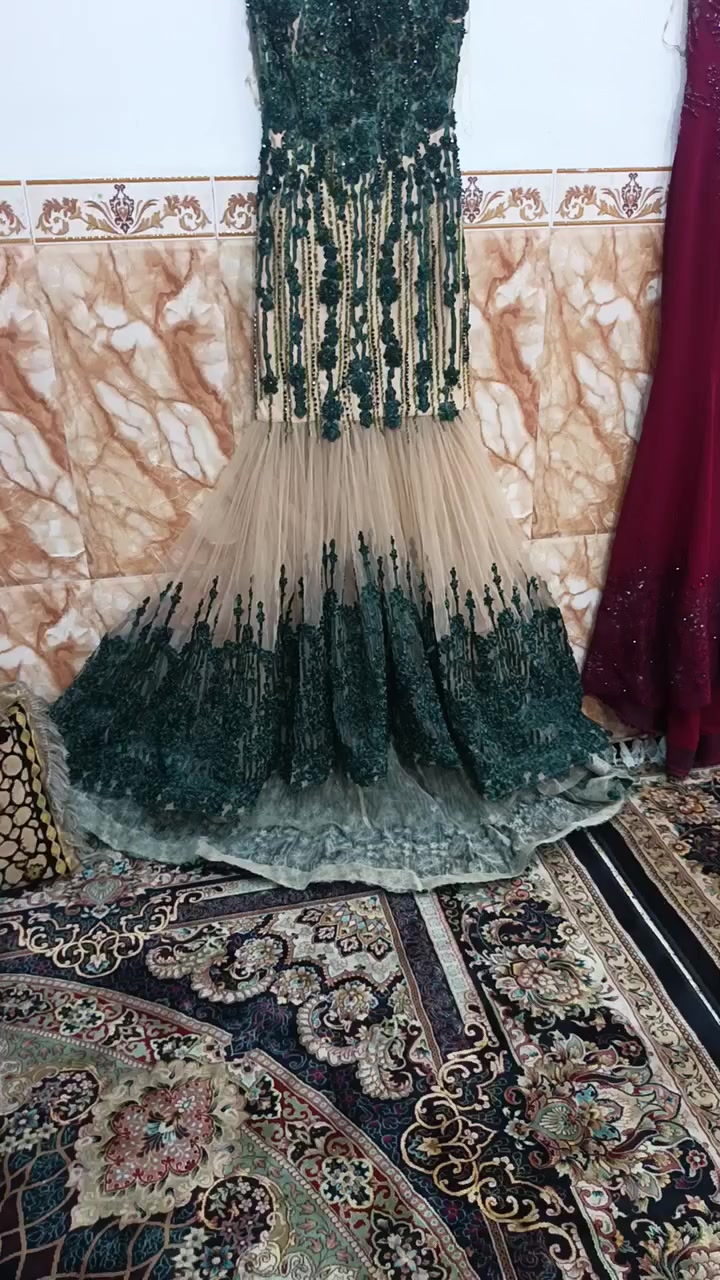 سلام عليكم بدلات أعراس للبيع تصفيه محلات أسعار خياليه *********** وات ساب
