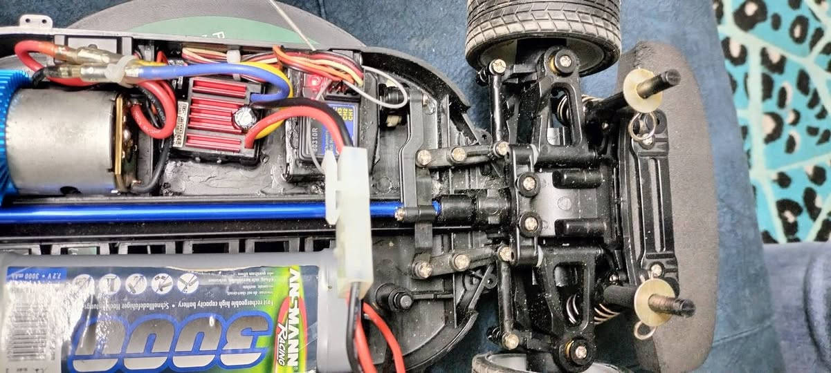 شبابنة الطيبة
سيارة درفت احترافية مثل ما موضحة بالصورة نضام برشد كاملة بالكارتون جديدة فقط الكفر مدرع من جوة سعرهة حلو للشراي يتفضل خاص


**إذا كنت صاحب هذا الإعلان وتريد حذفه لأي سبب، رجاءا أرسل رسالة إلى الدعم الفني**