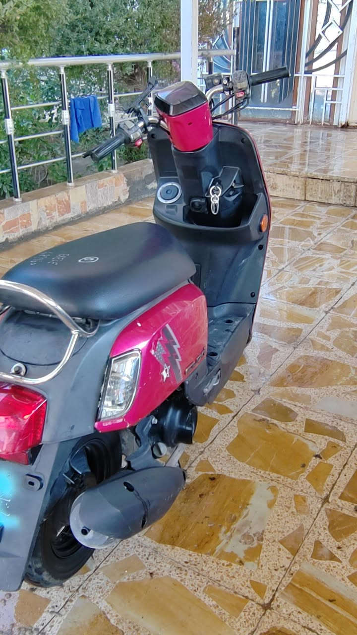 دراجه بوليس مسطره جديده حاويه ما صارلها شهر من طالعه دراجه مكفوله من كلشي نكره سلف كهربائيات كلها شغاله شرط على الفحص المكان كربلاء سعر مليون و٢٥٠ وبيها مجال رقم ***********
