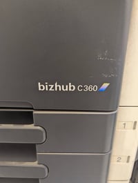 للبيع جهاز استنساخ ناقصه حبر فقط ما اعرف سعرها شگد انت انطيني سعر العن...