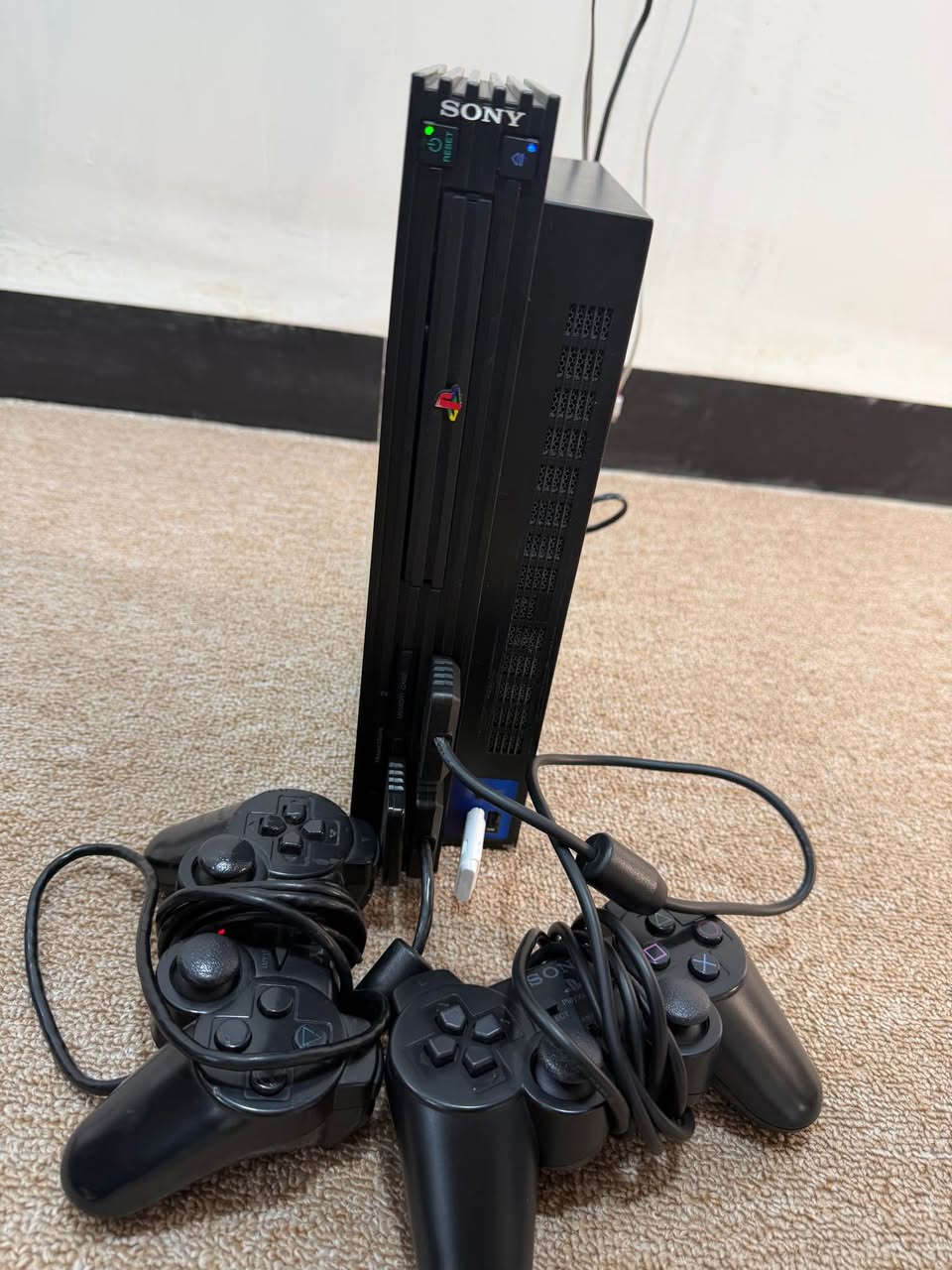 بلي 2محدث مع 2جوستك مع فلاش يحتوي 75لعبه فخمه مثل بيس2013و2016و2025 وماين گرافت وسبايدرمان وجزئين تكن والكثير مع ميموري عدد2خازن ومشغل جهاز نضيف جدا وسلس وجدا نضيف كربلاء, العراق


**إذا كنت صاحب هذا الإعلان وتريد حذفه لأي سبب، رجاءا أرسل رسالة إلى الدعم الفني**