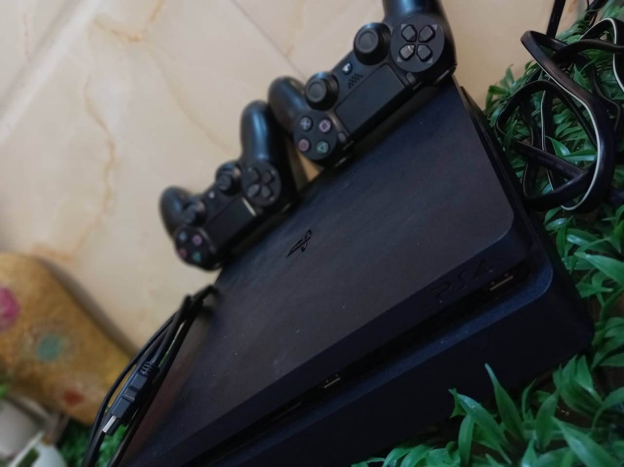 بلاي 4 فور سلم  ذاکره 500 نضام 12.50جهاز لوك ستيكر ما مفتوح وين ما عاجبك افحص کامل ملحقات يدتين وحده اصليه وحده تجاریه جهاز حيل نضيف سعر 200 قفل قفل قفل
العنوان : بغداد:الزعفرانيه
 التواصل خاص أو عله هاذه رقم (***********)
