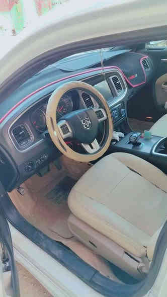 السلام عليكم جارجر مديل ١٢ خليجي
لا فتح ولا تبديل كتاب لفحص موجود
كير ومكينه وكس كفاله سياره بسمي ما مشتغله خط
قفله ١٥٠
