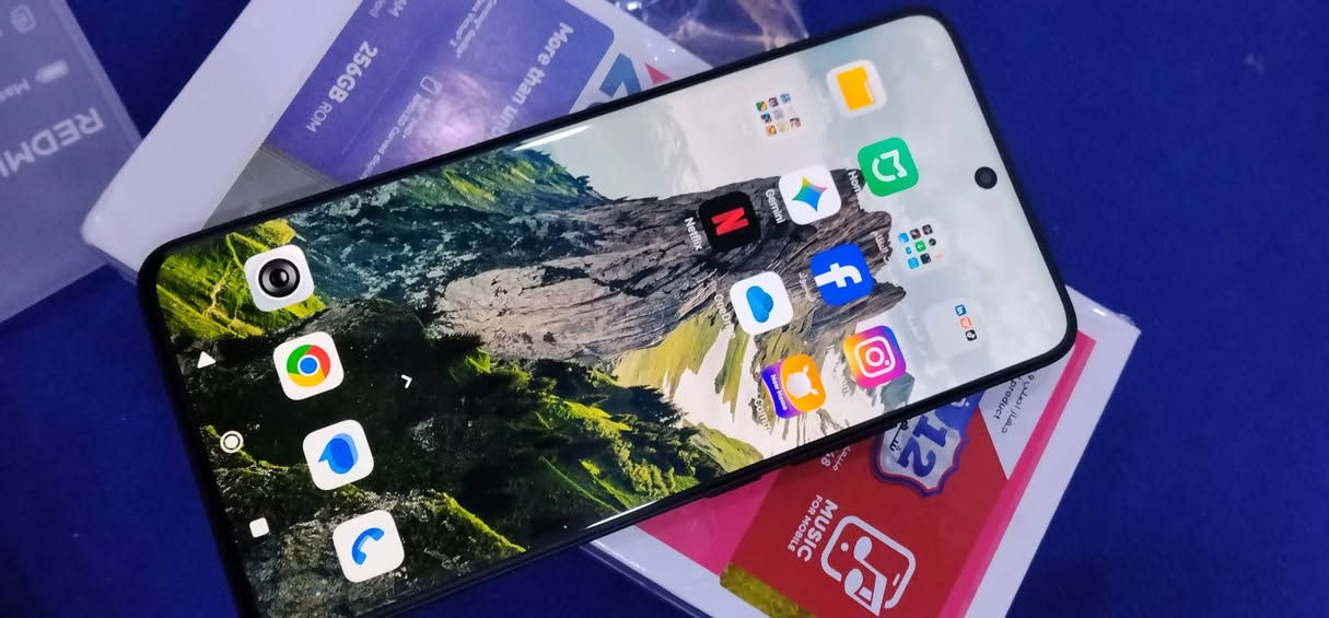 ريدمي نوت 15 برو 
 جديد مامستخدم شاهد الله حتى مامشحون 
 فقط مفتوح من الكارتون 
256 ذاكرته 
 سعرة 350 قفل  اخوان جديد شرط 
للاستفسار *********** كربلاء
