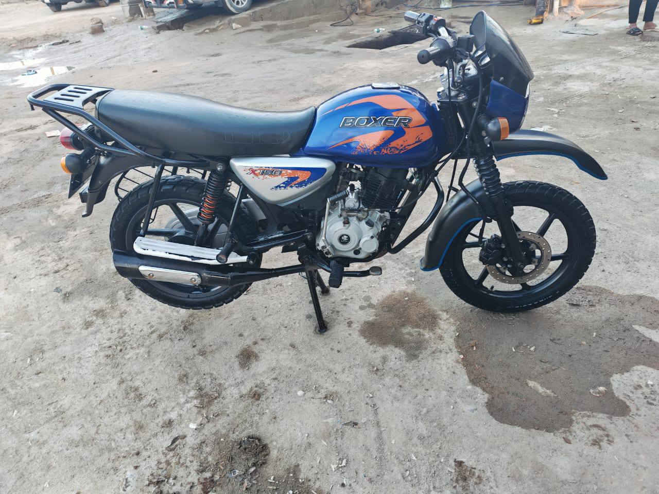 سلام وعليكم بوكسي رياضي رقم وسنويه نكليزي جاهزه مكينه مامفتوح برقي بيه لاصوت ولا تبخير كهربيات جاهزه سنويه مجدد تحويل ثاني يوم السعرمليونين200 وبيه مجال قليل الشراي العنوان زبير تصال*********** وتساب موجود بل خدمه
