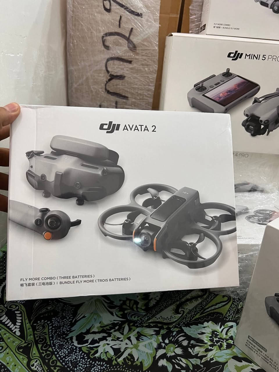 وصلت الوجبة الجديدة مباشرة من دبي لـ بغداد درون DJI Avata 2 بكج الفلاي مور كومبو (Fly More Combo) جديدة زيرو بالباكيت وكالة.
وصلت الوجبة الجديدة مباشرة من دبي لـ بغداد درون DJI Avata 2 بكج الفلاي مور كومبو (Fly More Combo) جديدة زيرو بالباكيت وكالة.
البكج كامل ومكمل ويجي وياه:
درون DJI Avata 2
النظارات Goggles 3
ريموت التحكم RC Motion 3
3 بطاريات أصلية مع قاعدة الشحن
الشغلة نظيفة وجديدة ومكفولة، والكمية حيل محدودة.
الموقع: بغداد، واتساب ***********.
الشراي والمهتم يراسلني خاص أو يترك تعليق وبخدمتكم.

وصلت الوجبة الجديدة مباشرة من دبي لـ بغداد درون DJI Avata 2 بكج الفلاي مور كومبو (Fly More Combo) جديدة زيرو بالباكيت وكالة.
