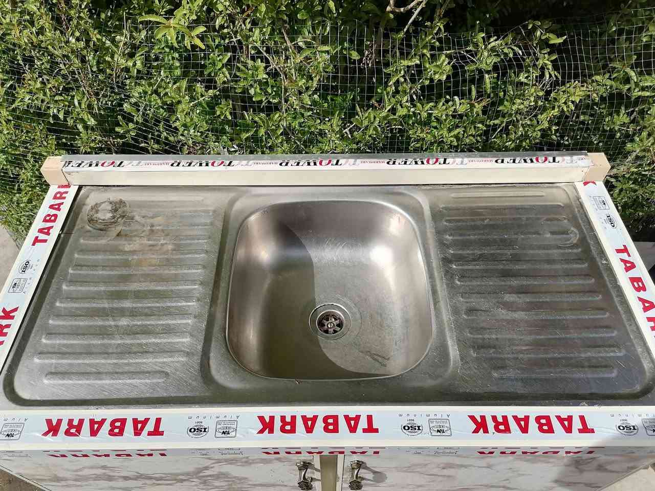 سنك مستخدم نضيف سعرة ٦٥ عنوان بغداد الشعب اكو خدمة توصيل بكروه ***********
