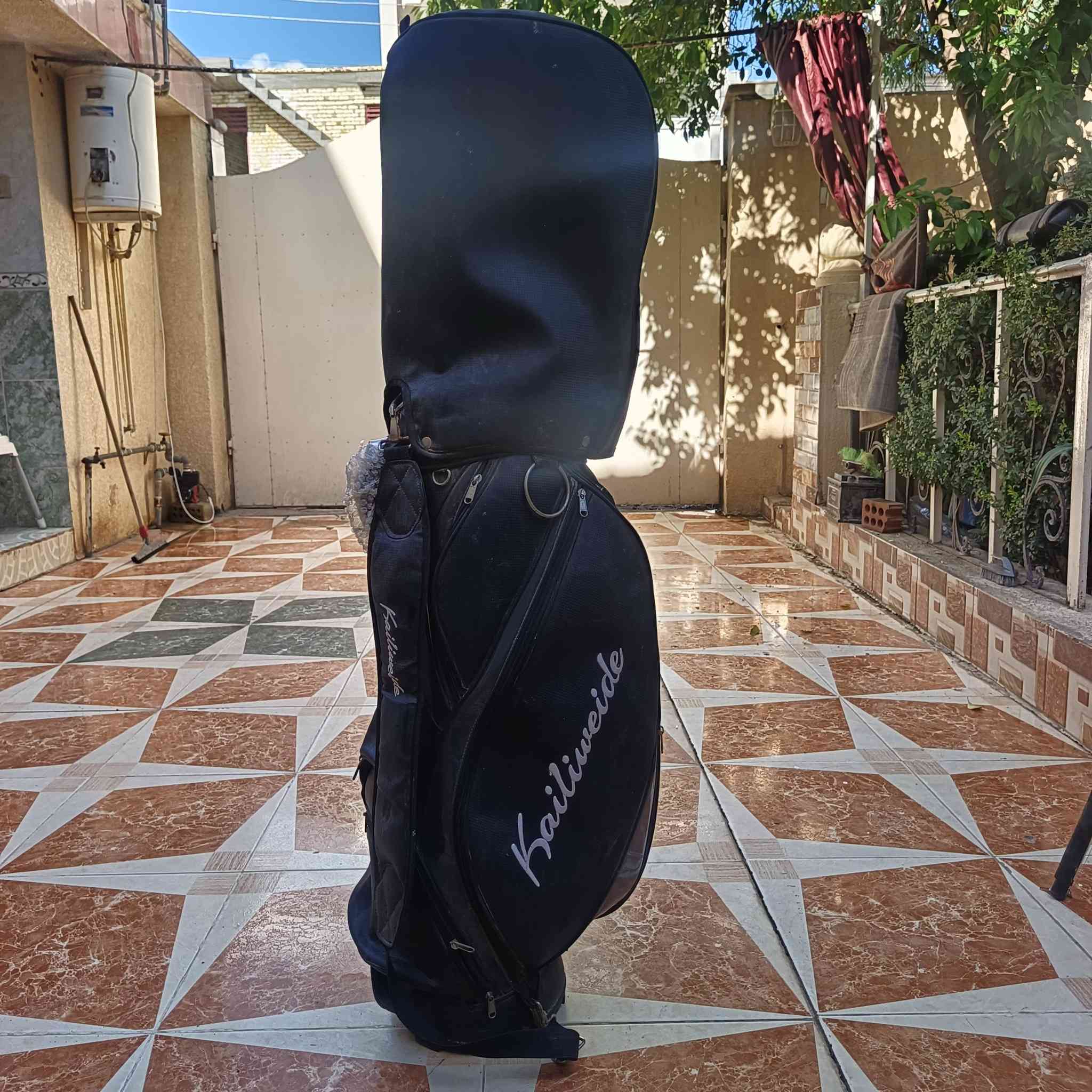 للبيع  جنطه +  عصه سبنر طول 240  +  مكينه حجم 700 + فيدر عراقي عدد 2  

هذا رقمي   ***********
