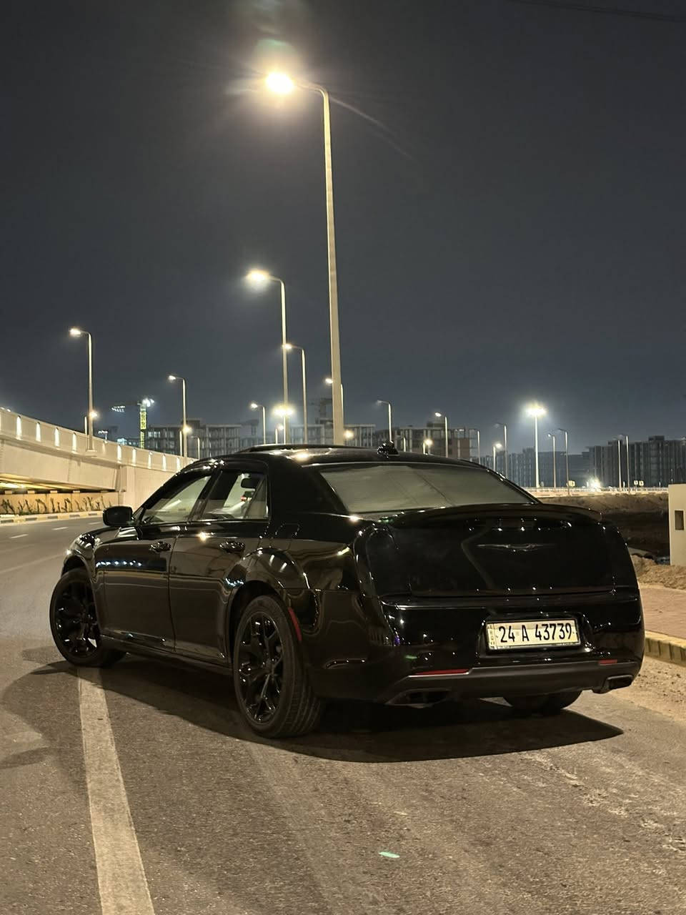 السلام عليكم
نوع السيارة : كرايسلر اوباما c300
الموديل : ٢٠١٧ اصل اصل
الرقم : دهوك سنوية ل ٢٠٢٧ 
المحرك :٣٦٠٠ يعني ٦ سلندر 
الضرر : جاملغ و باب صفحة السايق بدون ايرباك بدون شواصي 
اللون : اسود و الداخل بيجي 
المكان : البصرة 
المواصفات : 
كشنات جلد تبريد و تدفئة
بناوراما
كشنات ميموري
شاشة كار بلي 
كامرة دوارة 
بردة خلفية 
يعني من الاخير السيارة فول الفول 
عليهة بجم اس 
و السيارة ما ناقصهة برغي 
***********
