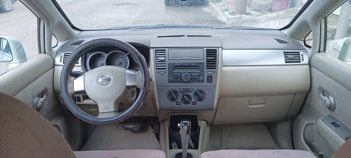 سەرەتا بەناوی خوای گەورە
لەسەر ئیزنی ئەدمینی بەڕێز‌❤
نیسان تیدا.2008 تۆماتیک بڕۆنزی،ناوزەرد، جام و ئاوێنە کارەبا، سەنەوی پێنج مانگی ماوە،سەیارەکە حیزام بۆیاخە، سەقف و شانی بۆیاخ نییە، مەکینە16ی یابانی، مەکینەی نەکراوەتەوە، پێش و دوای هیچی پێوە نییە،چەمەلەقی لای سەکن پێشەوە، قرچێکی بەسیتی هەیە، گێڕوو مەکینەو تەقەو ڕەقە بەشەرتی فیتەر،  تەحویل غەرامە بڕاوە بەشەرت، 
هەڵەبجەی شەهید.
نرخ72$و مەعامەلە 
***********ـــــ*********** شربازهير, السليمانية
