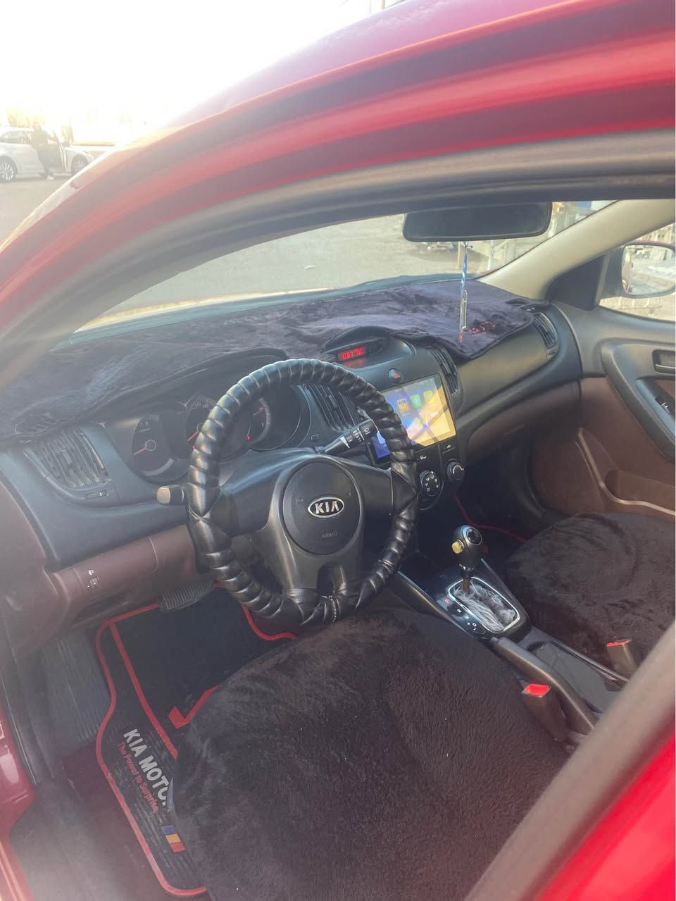 سلام عليكمً ورحمه الله اخوان لسياره للبيع فقط ملاحضه اني مكلف بل النشر لاتصال ع لرقم رجاء

كيا سيراتو مديل ١٣  وارد خليجي  مكفوله ضربه وتبديل بيها رشات صبغ وبيها جراد لسياره مكينه وكير وتبريد وتخم تاير كفاله السياره جاهزه مانقصها شي مكينه ١٦٠٠
رقم نجف مشروع وطني سنويه جديده ل ٢٨ 
مكان السياره النجف   لسعر ٨٨ 
*********** بغداد, العراق
