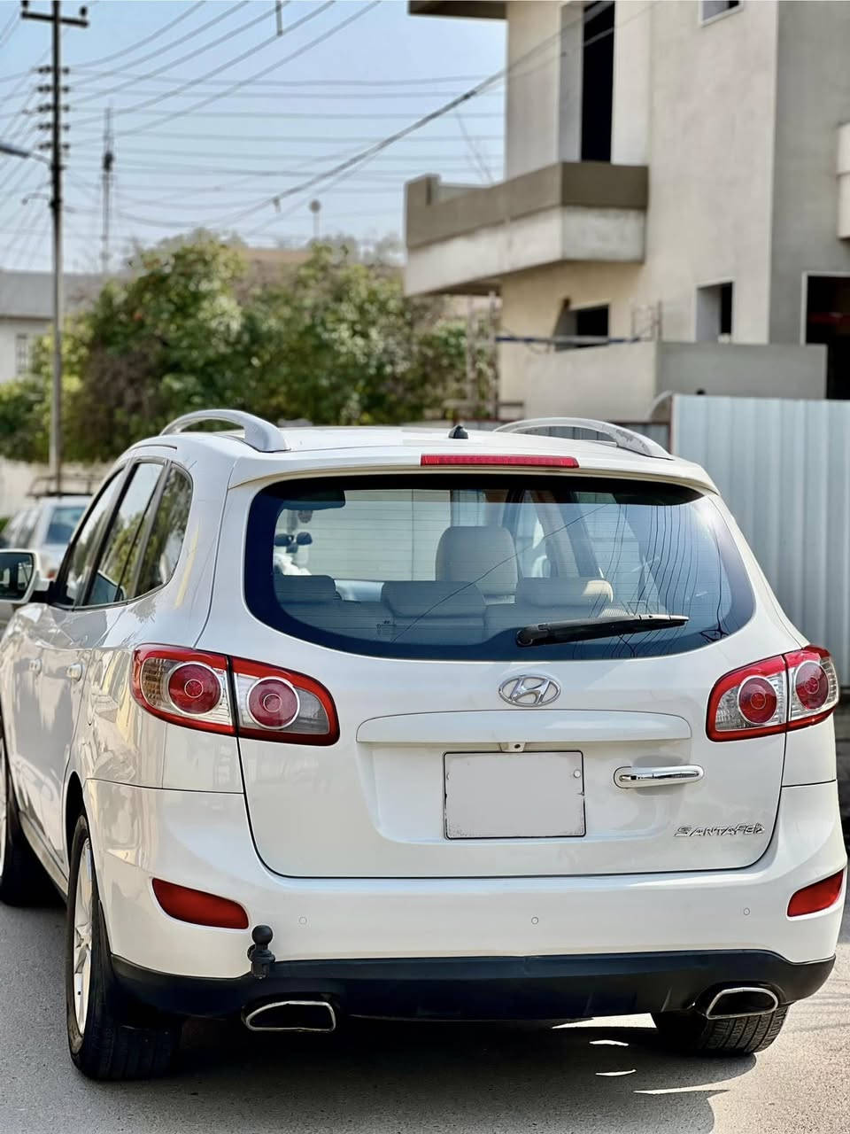 السلام عليكم فقططط للبيع بدون مراوس
هونداي سنتافي 2011 (كليييييين)
خليجي 6 سلندر 7 راكب
 3 قطع تبريد فول مواصفات 1/1 
 فتحه تحكمات ستيرن مثبت سرعه 
مري شفط كير مكينه شرط بلاد 
تبريد ثلج  السياره مكفوله كفاله عامه
 ملاحظة موضحة بالصورة بارد شي بسيط
 تحويل ثاني يوم 
رقم شمالي
السعر : 150$ و بيها مجال بسيط
مكان السيارة : موصل جانب الايسر
للتواصل : ***********
