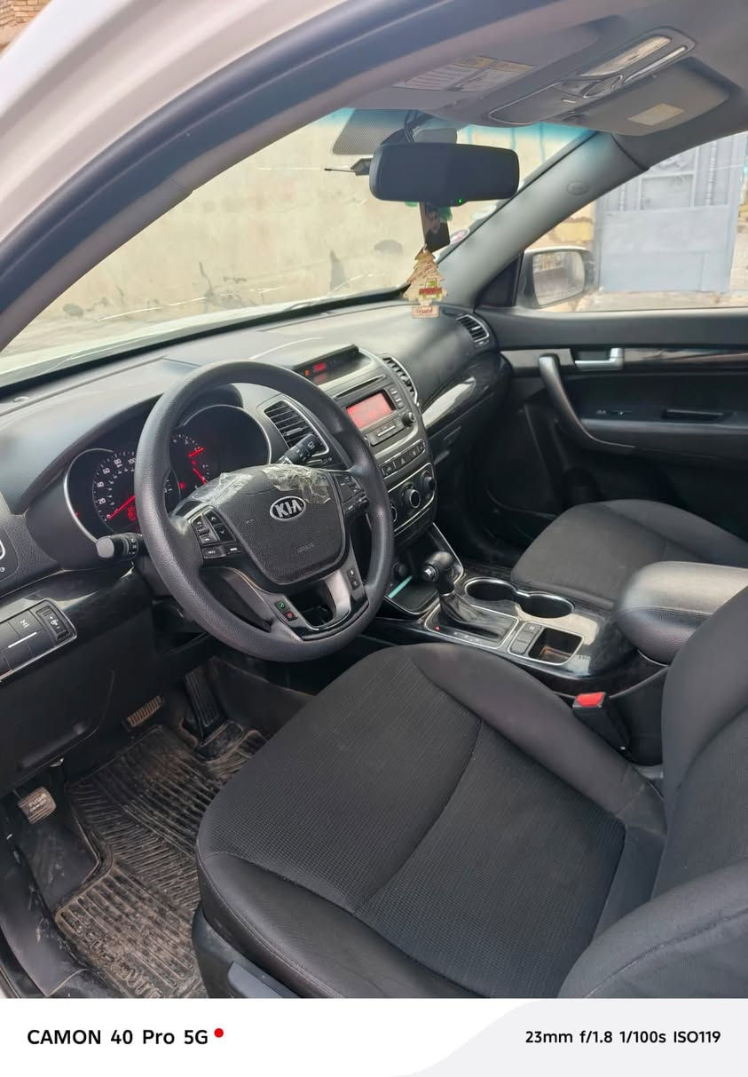 كيه سورنتو وارد امريكي جملغ امامي وبنيد مكينه دوش ماشيه ٩٠تخم تاير حدادي جديده سنويه مجدده الغايه ٢٠٢٨اتصال ***********السعر ١٣٥ وبيه مجال اخوان مكلف بل النشر اتصال علا صاحب السياره مكلف بل النشر السياره حالين بل العمارة
