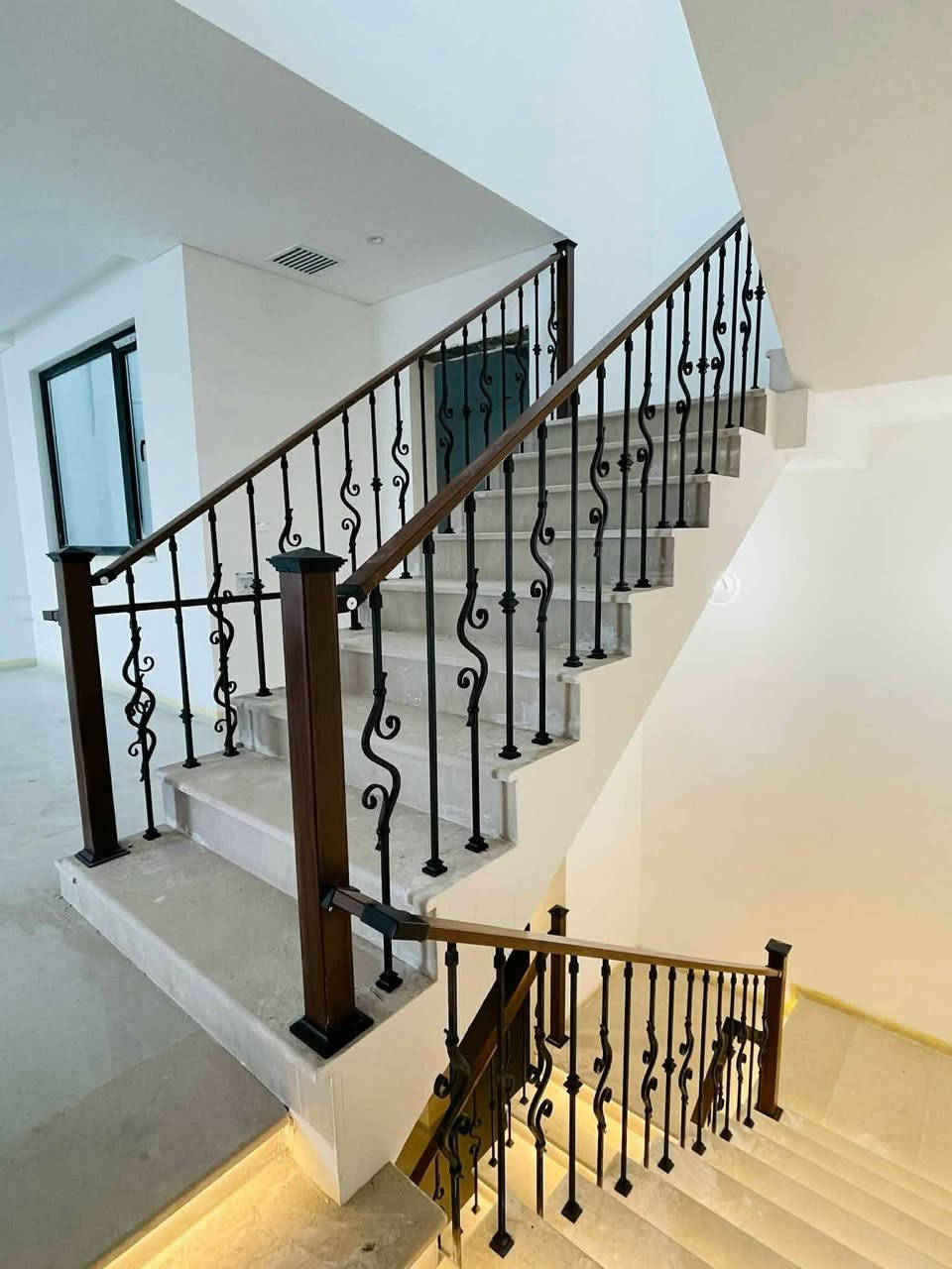 محجرات حديثة 
تصاميم عصرية 
حديد والمنيوم 
متوفر جملة ومفرد 
للاستفسار 
***********
الناصرية السيف خلف المصرف العقاري
