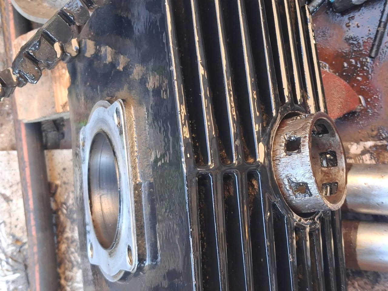 سلام عليكم للبيع سلندر قنبورة كصه ٤ كامل كبل شد  السعر ٦٠ مكاني فلوجة هاتف ***********يوجد توصيل جميع محافظات من رخصت مدير الكروب المحترم
