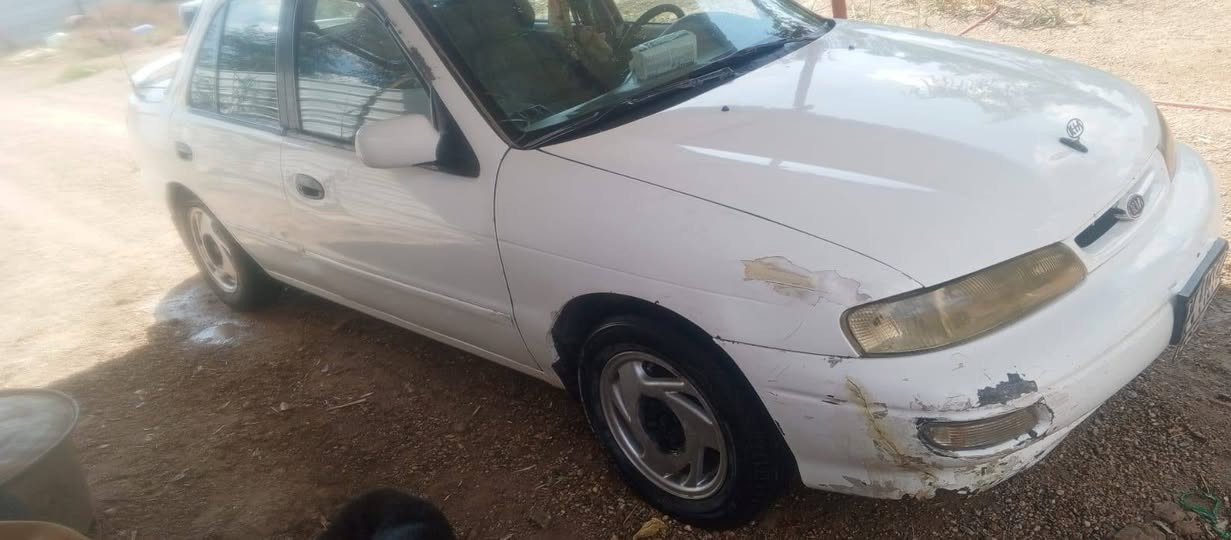 سيفيا 96 بيضاء اللون بسمي سنويه لل28رقم بغداد ب38وبيه مجال ***********
