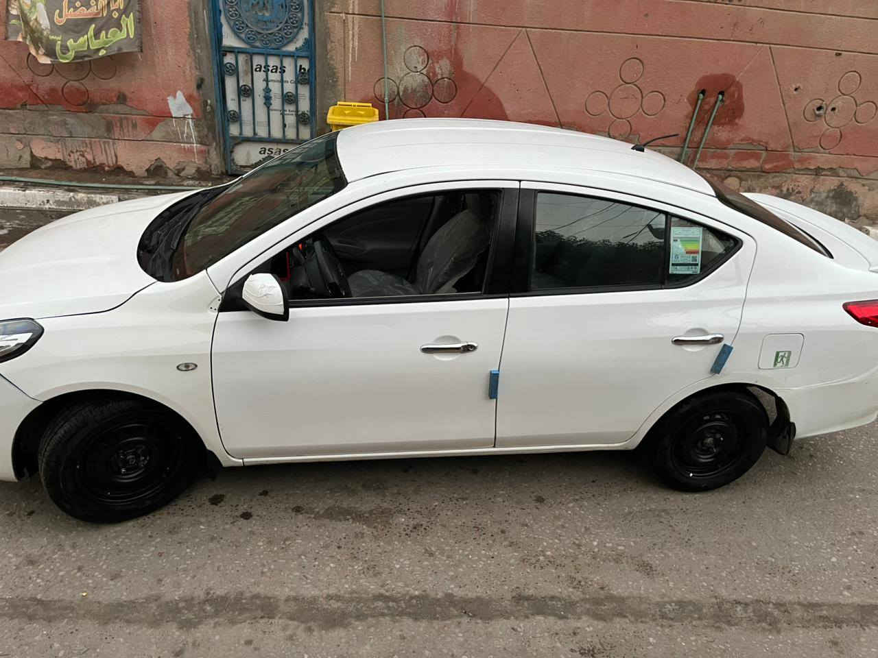 السلام عليكم للبيع نيسان صني هندي بليته زركة موديل 2020 السياره جاهزه بيهه تبديل قطعتين وبيهه حالوب سنويه صار أقل من شهرين انتهت باسم شركه وكاله عامه مكلف بالنشر للاستفسار صاحب السياره *********** مكان السياره البصره 5ميل
