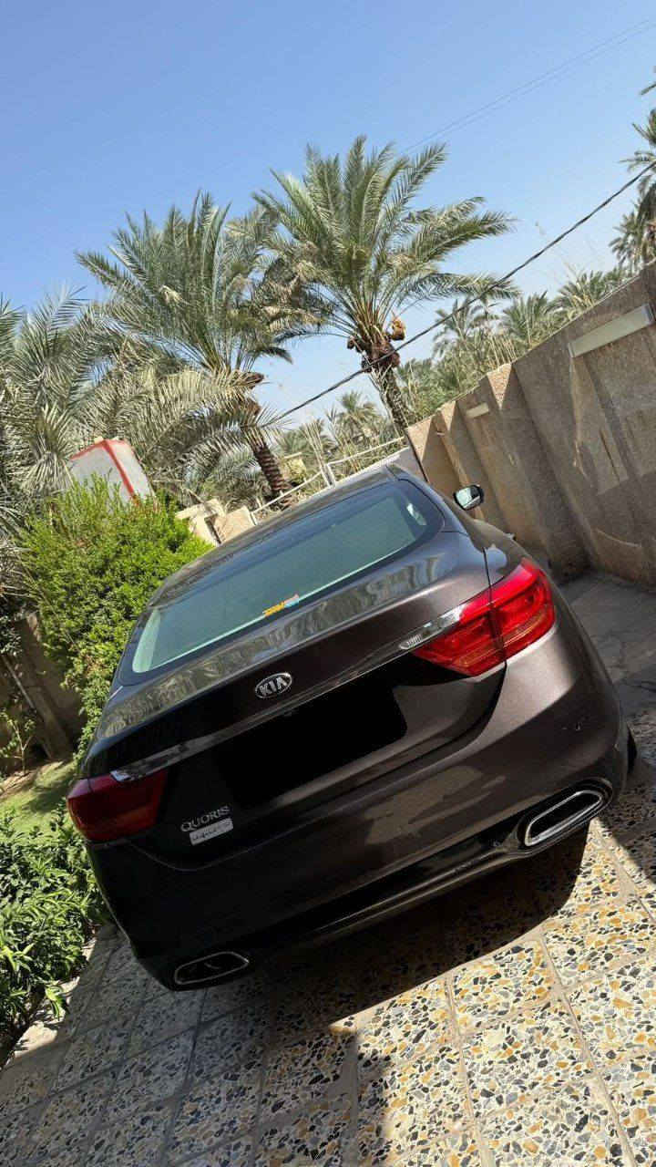 كيا كوريس 2013 خليجي فئه اولى
محرك 3800 V6
محرك وكير كفاله 
گير 8 نمر كوبرا
كل الابواب شفط 
الجنطه شفط
بصمه اربع ابواب
ستيرن كهرباء متحرك
ذاكره خزن كشن السائق والستيرن
دبل جام لعزل الصوت والحراره
رادار كل الجهات مع تحذير المنطقه العمياء 
لايتات لد ١٦ عدسه زنون ومتحرك 
زراك لايت
اكياس هواء كهرباء للراحه في كشن السائق والكشنات الخلفيه
بروجكترات لد 
كشنات جلد (النابا) افخم انواع الجلود لون بيجي
جكات تصعد وتنزل السياره
مري شفط وقلاب عالبگ لرؤيه اوضح
مرايات تعتيم للاضاءة العاليه وهيتر 
قماره شامواه فاخر 
كامرات عدد ٤ رؤيه محيطيه 360 درجه والخلفيه دواره مع الستيرن
حساسات امامي خلفي
فتحه سقف
كشنات جلد تدفئه وتبريد امامي خلفي
كشنات كهرباء امامي خلفي
شاشات عدد 3
تحكم ماوس امامي خلفي
الكشنات الخلفيه VIP 
تبريد 3 قطع
حساس مناخ اوتو يتحكم بفتح وغلق الهواء الخارجي حسب نقاوه الجو 
بردات عدد 5 بلاد
ايرباكات عدد 9
سماعات شركه لكسكون 14 سماعه
دمام عدد ٢ امامي خلفي
تحديد مسار
شاشه عرض معلومات عالجامه الاماميه 
العينه شاشه وامكانيه تغيير شكل العدادات حسب الرغبه
هاند بريك بصمه كهرباء
نضام اوتو هولد
انضمه قياده عدد 4 عادي وايكو وسبورت وثلج
نضام مانع انزلاق ABS
نضام تراكشن كونترول 
نضام حزام امان كهربائي
مثبت سرعه ورادار تفاعلى 
السياره مكفوله ماعدا صبغ الباب الخلفي جهة السايق صبغ فقط الباقي مكفول 
رقم بغداد دولي 
السعر 158 
مكان السياره بابل /حله 
***********
