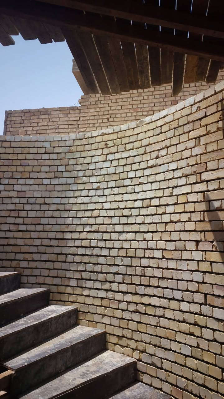 خلفه بناء متفرغ الان بناء طابوك بلوك فرمستون فرشي عكاده شغل اولا شرط اتصل وتدلل كربلاء ***********

