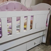 سرير اطفال • مستعمل