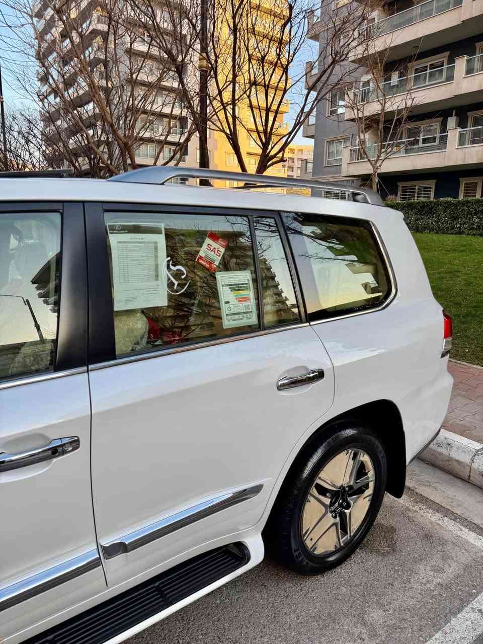 ‎    ليكزز.2015.LX5.700بريم اصلى  .فوول موصفات
⚫️
موديل.2015
محركV8.5.700
ماشى.80.الف
سعرها478قفل💰
رقم.***********📞
⚫️
محرك كير بشرط مامفتوح 
زينكة سنويه كلشي جديد 
وسيارة باسمي 
سيارة كلش حلوة نظيفة 
كل جسمها بشرط 
⚫️
  ‎ا‎مكفولة كفالة عامة من الدعامية إلى الدعامية 
‎ا‎بدون بارد بدون صبخ ،بدون رصعات ،بدون حتا شخط رمل مابي ،حتا لحية بدون صبخ بقية كلها بشرط 
⚫️
موسفات بريم اصلى.فوول LX.5.700
داخل صحروى 
دبل هوا 
سلايد
ثلاجة
كشن تبريد تدفئة 
كشن خزن 
ستيرن كهربائي 
دبل اكسل
صندوك جك 
شغال
كامل زينون شركة
كامرة 
حاسه 
رادار 
راس DVD
ستيرن خزن 
وبعد وبعد ….
⚫️
سعر.478
رقم.***********📞 Singapore
