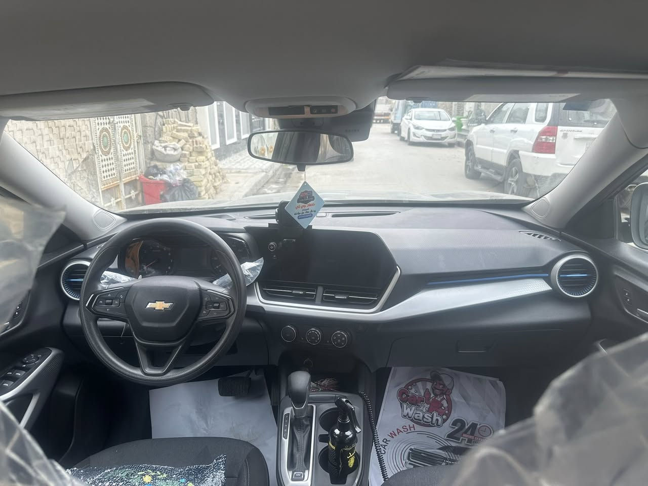 إذا تدور على سيارة جديدة بمعنى الكلمة، ونظيفة ومضمونة وما محتاجة أي مصروف، هاي فرصتك 👌

🔹 شفروليه تراكس موديل 2024
🔹 اللون أسود ملكي أنيق
🔹 ماشية 13 ألف كم فقط
🔹 استعمال خفيف جداً
🔹 السيارة جديدة ومعتنى بيها بشكل ممتاز
🔹 رقم بغداد
 الموقع: بغداد / البلديات

✨ سيارة مريحة، اقتصادية بالوقود، شكلها حديث وجذاب، وكلشي بيها مرتب وجاهز.
✨ الفحص خير دليل، واللي يشوفها على الطبيعة يعرف قيمتها.

السعر 132 وبيها مجال 

📞 للاستفسار: ***********

للجادين فقط، سيارة تستاهل وما تنلگى بهالنظافة بسهولة.
