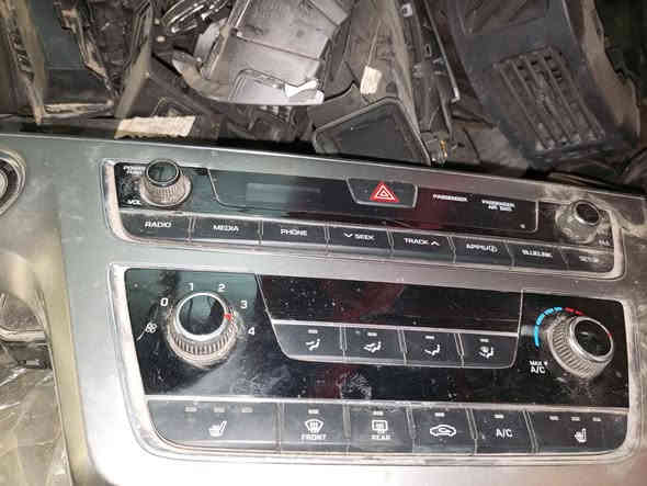 سوق بغداد قطع غيار جميع انواع السيارات الصناعه الثالثه***********
