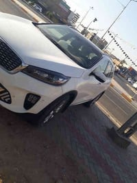 سياره سورنتو موديل 20 كويتيه والمواصفات رقم بغداد السعر270.         07...