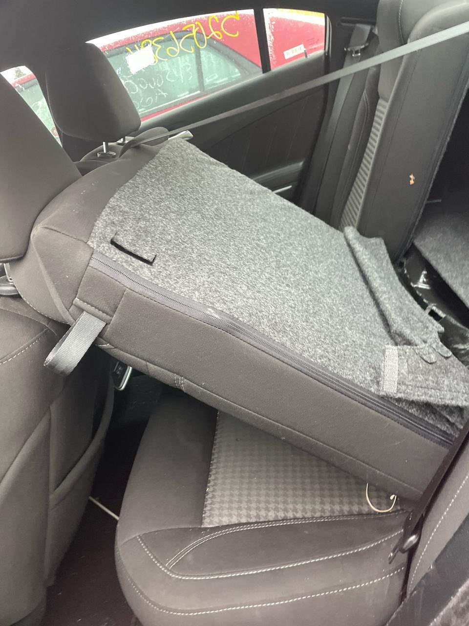 السلام عليكم جارجر  مديل 2023بس هذا حادثها بدون ايرباك بدون قطره صبغ سياره 
مكاني بغداد الامين الثانيه 
للاستفسار ***********
