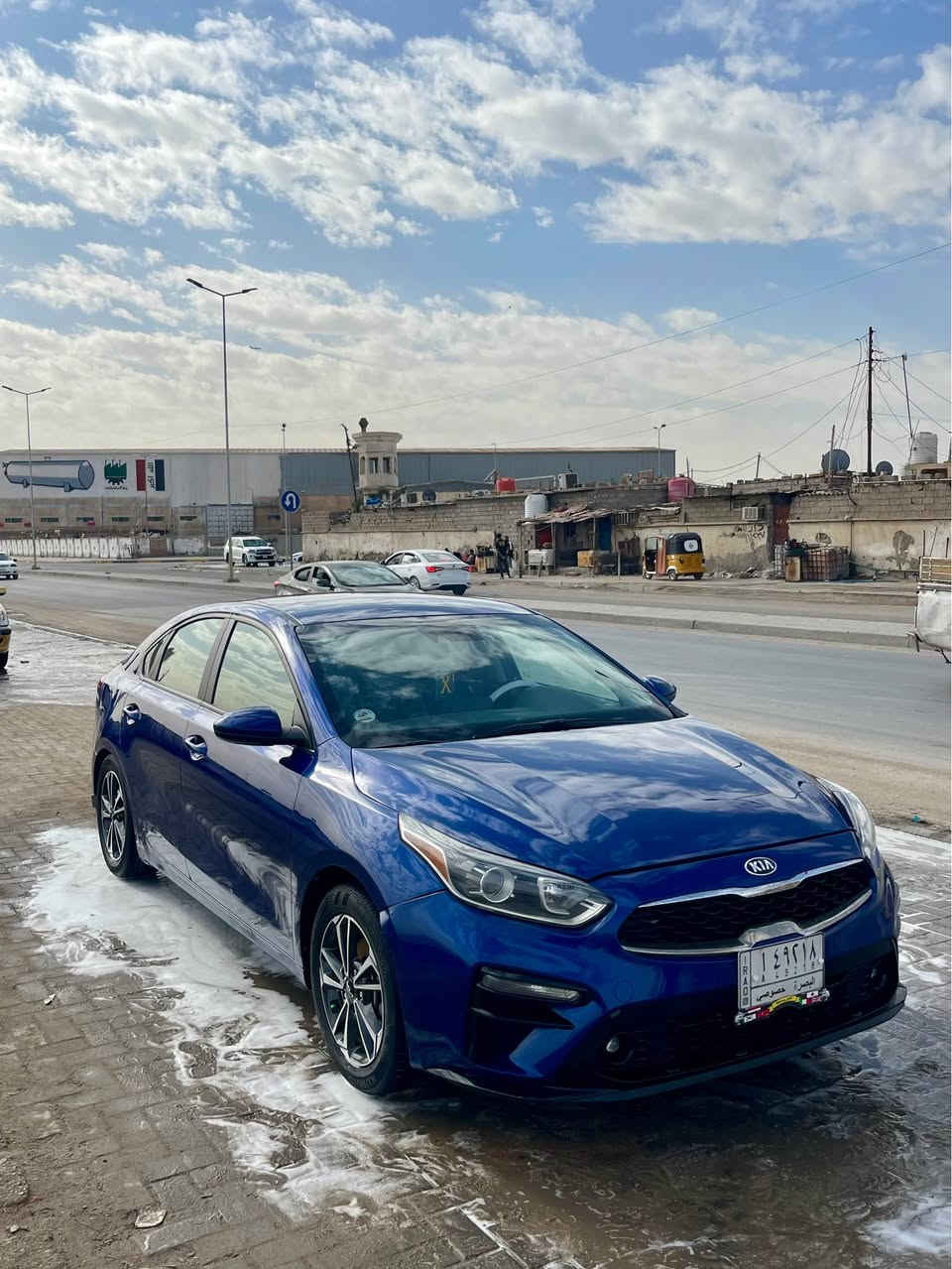 للبيع كيا فورتي مديل 2020 معوقين بصرة لون ازرق مكينه 2000 دوش ماشيه 70 السياره جديده حيل بعدهه ريحت الشركه بيهه ممتعوبه استخدام شخصي غرفتهه تخبل السياره داخله من امريكه كفاله وهنا بالعراق صار بيهه ضربه يم الايت الامامي ورجع بارد الجاملغ وتبدل البنيد جاهزه مكينه كير تبريد طخم تاير حته الحداده بعدهه مالت الشركه سنويه 2027 مواصفات تحكم استرين شاشه كار بلي كامره دواره 3 وضعيات قياده نورمال وسبورت ونضام ايكو السياره جاهزه للاخير سعرها 137 مكان السياره البصره حمدان وهاذه رقم راعيهه *********** البصرة, العراق

