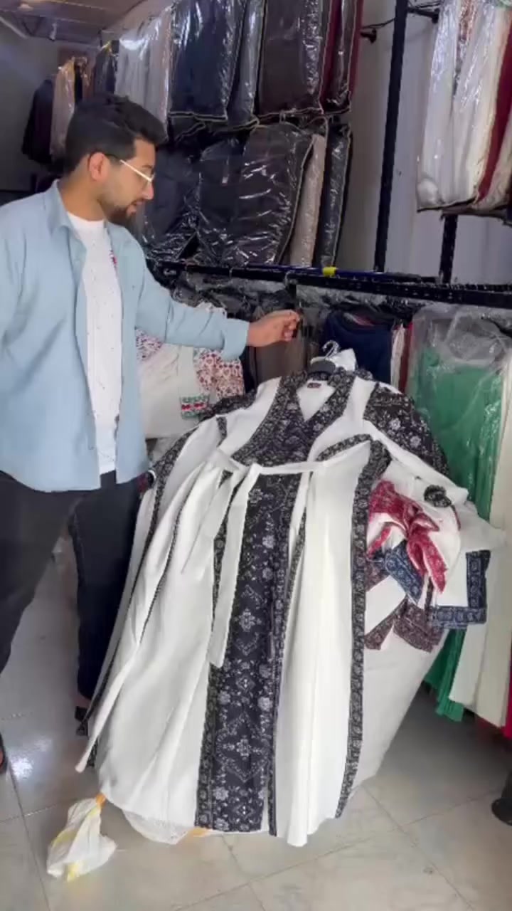 ((( جمله فقط ))) 
يم مجمع نور الاناقه 
اوفرة الفستان رمضاني دابل الايطالي 💢💯
القياسات 38-40-42-44-46-48 استندر 
السريه 6 قطع 🛑
سعر القطعه 22 ♦️


**إذا كنت صاحب هذا الإعلان وتريد حذفه لأي سبب، رجاءا أرسل رسالة إلى الدعم الفني**