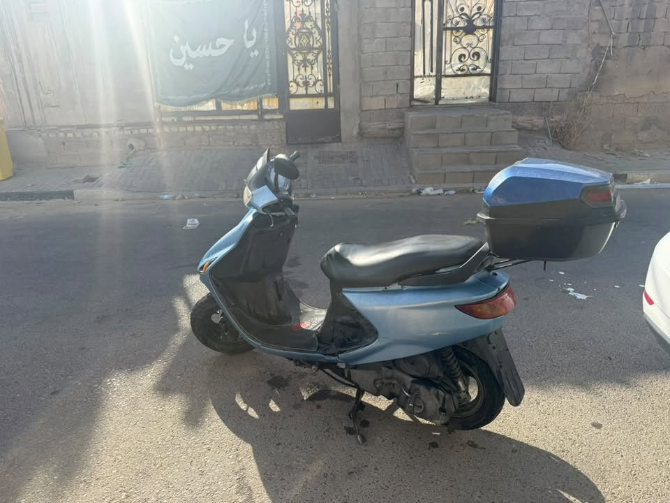 فراشة مكفولة بيها نواقص بسيطة ( الكزوز برغيه مكطوع تصلحة مايكلفك عشرة الاف والفلاوين مال سلف ساحك مايكلفك 20 الف) 
الدرجة مكفولة والمكينه نضيفة مامفتوحة  
سعر 550 الف وبيها مجال / البصرة القبلة  
واتساب فقط ***********
