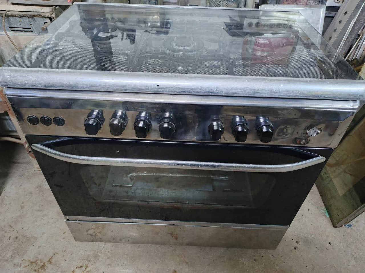 يالله طباخ مصري رويال اخو الجديد 5 عيون نار زركه شرط الفحص عنوان كربلاء للاستفسار *********** كربلاء, العراق
