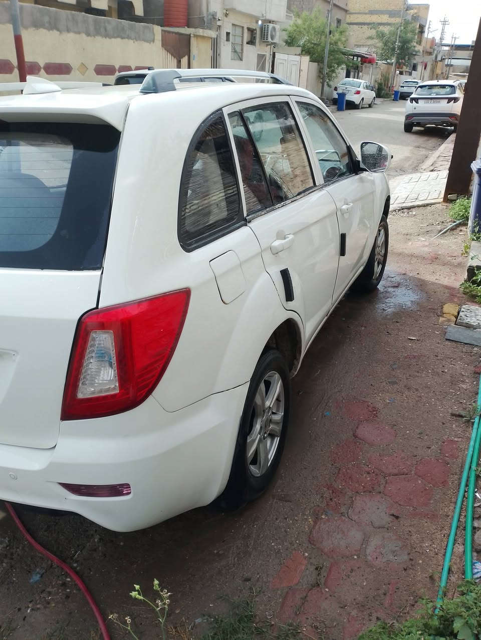 السلام عليكم ليفان اكس ستين رقم بصرة كير ومحرك وحداديه مكفوله السيارة معمره خياسات بالبيبان والدوس مصبوغه عام ***********  السعر45
