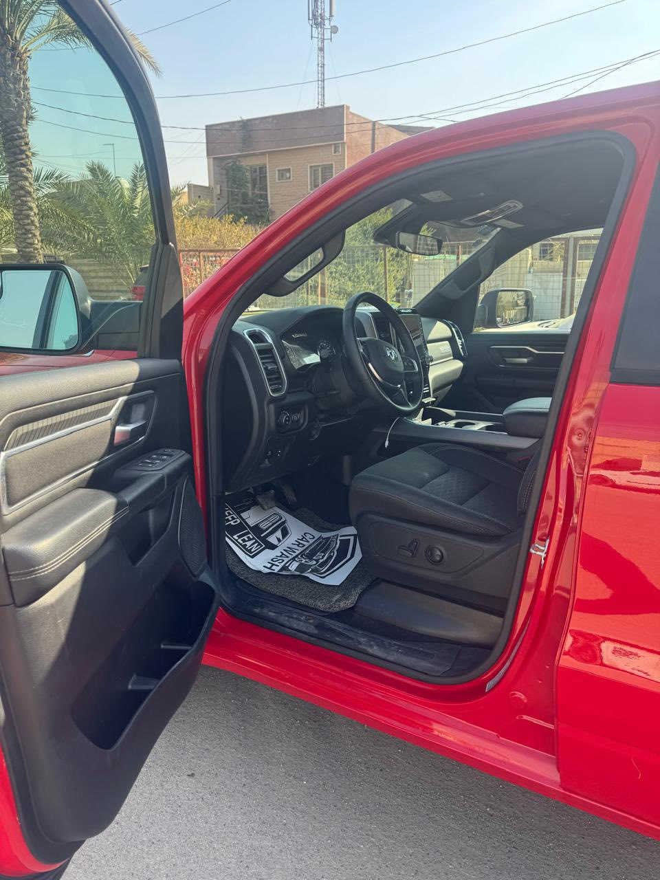 دوج رام للبيع او مراوس ⚡️⚡️⚡️⚡️
‏RAM BIG  HORN 1500  2025🔥
 ( السيارة باب طويل بدي قصير المرغوب )
محرك : 6 سلندر تون تيربو الجديد  4x4 دفع رباعي

مواصفاتها : 
رادار امامي رادار خلفي  نظام تحذير ⚠️✅

مقاعد كهرباء✅مقاعد تدفئه✅

شاشه ايباد✅ الشكل الجديد🔥عينة دجتل✅

نظام اطفاء المركبة✅تحديد مسار✅

تحذير امامي✅كير تعليگ✅

باب خلفي كهربائي✅تشغيل عن بعد ✅

دواخل ترحيب✅تدفئه مقود✅

مودات قيادة✅

مداخل USP + تايبسي✅

انارة بالبدي✅ شحن وايرلس ✅

وهواي مواصفات بيها بعد مواصفات معروفة✅
رقم بغداد بسمي
السيارة جديدة احلى من الصور
مكان السيارة بغداد اني استوردته بسمي
للأستفسار ***********
