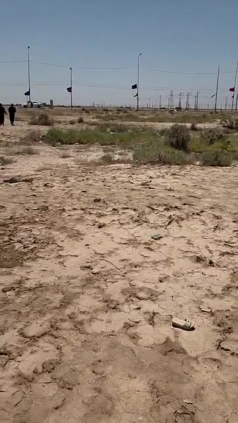 قطعةللبيع ركن على حديقة وشارع ١٥ م...
(٨٢١٣)المبروكة الورق  بمساحة(٣٠٠ م)...
*********** / ***********
