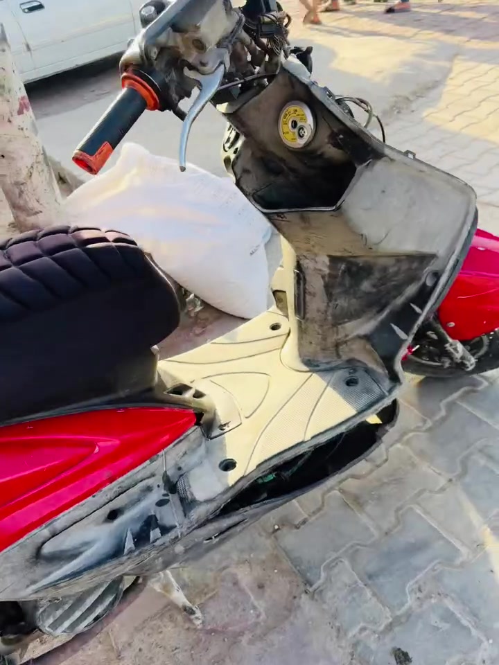 سلام عليكم سكنس فحل كابريتر البيع الدرجه شغله نكره سلف حلوه كلش نقصهه بجم امامي مكاني بغداد الدوره رقم ***********

