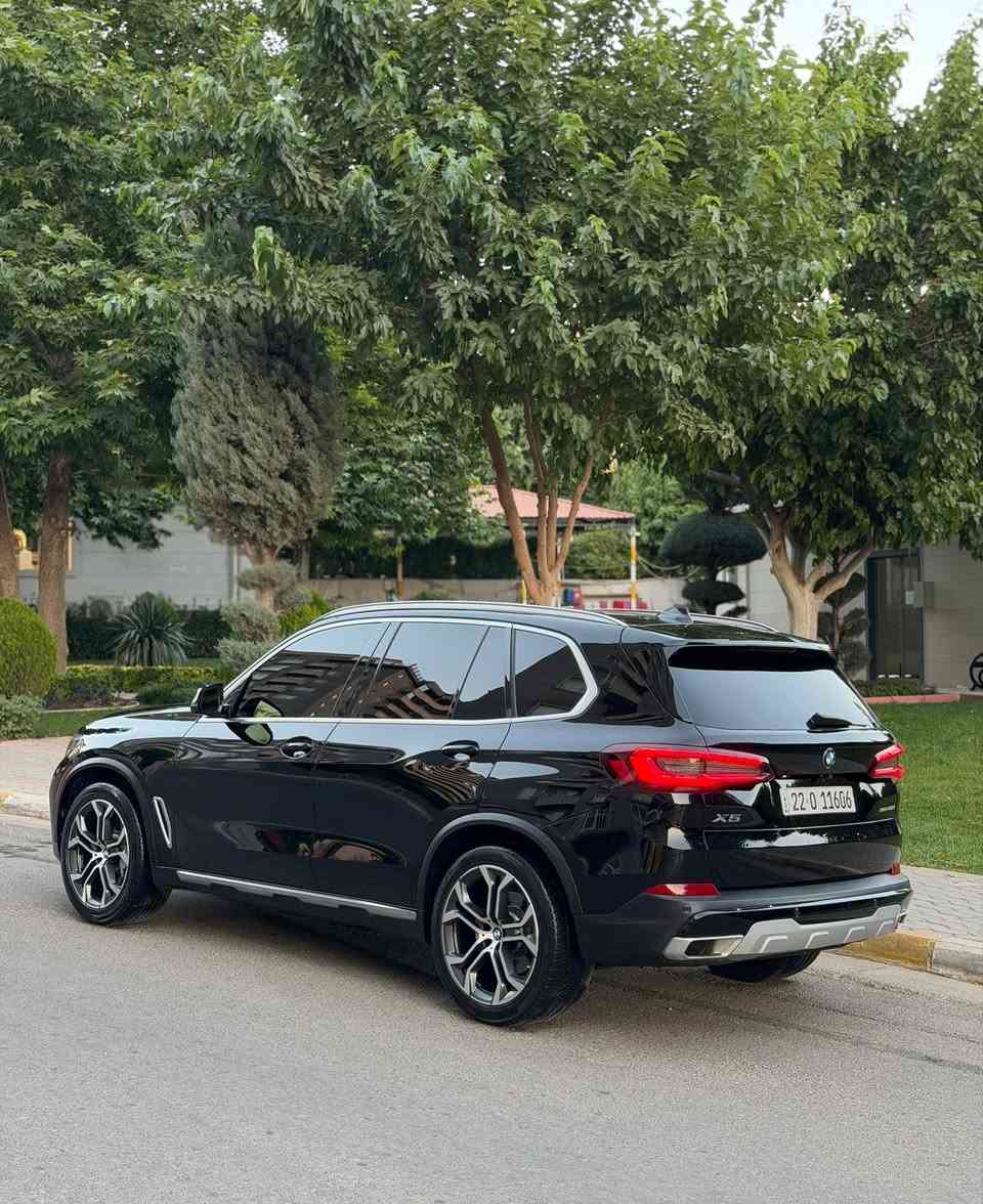 ﷽
‏BMW X5 سياره هيبه وشخصيه بلشارع
سعر : مناسب جدا🔥 
موديل : 2023💎
ماشية : 27 الف فقط🪬
نظافة : السياره 100% ✅
السعر : 377$ 💰
بدون صبغ بدون تبديل بدون رصعات فقط دعاميه اماميه 
صبغ كير محرك كهربائيات كوله بشرط سياره جديده
واتحدى اذا اكو بهيج سعر🚫
مواصفات السيارة فول  كوله عل وضع الشركه📦
داخل جلد كريمي مميز وراقي🔱
بانوراما 
٥ كامرات 
داتاشو
كشنات جلد
انارات مخفية متعدد الالوان
كير كرستال
رادارات
حساسات
اوتو هولد
اوتو بريك
لايتات ليد
تحديد سرعة و تحديد مسار
ستيرن هيتر
و بعد هواية مواصفات متنذكر
 وبيها كتاب تضليل🫡 سياره ب اسمي راسن احولك
 مكان السياره السليمانيه ***********
