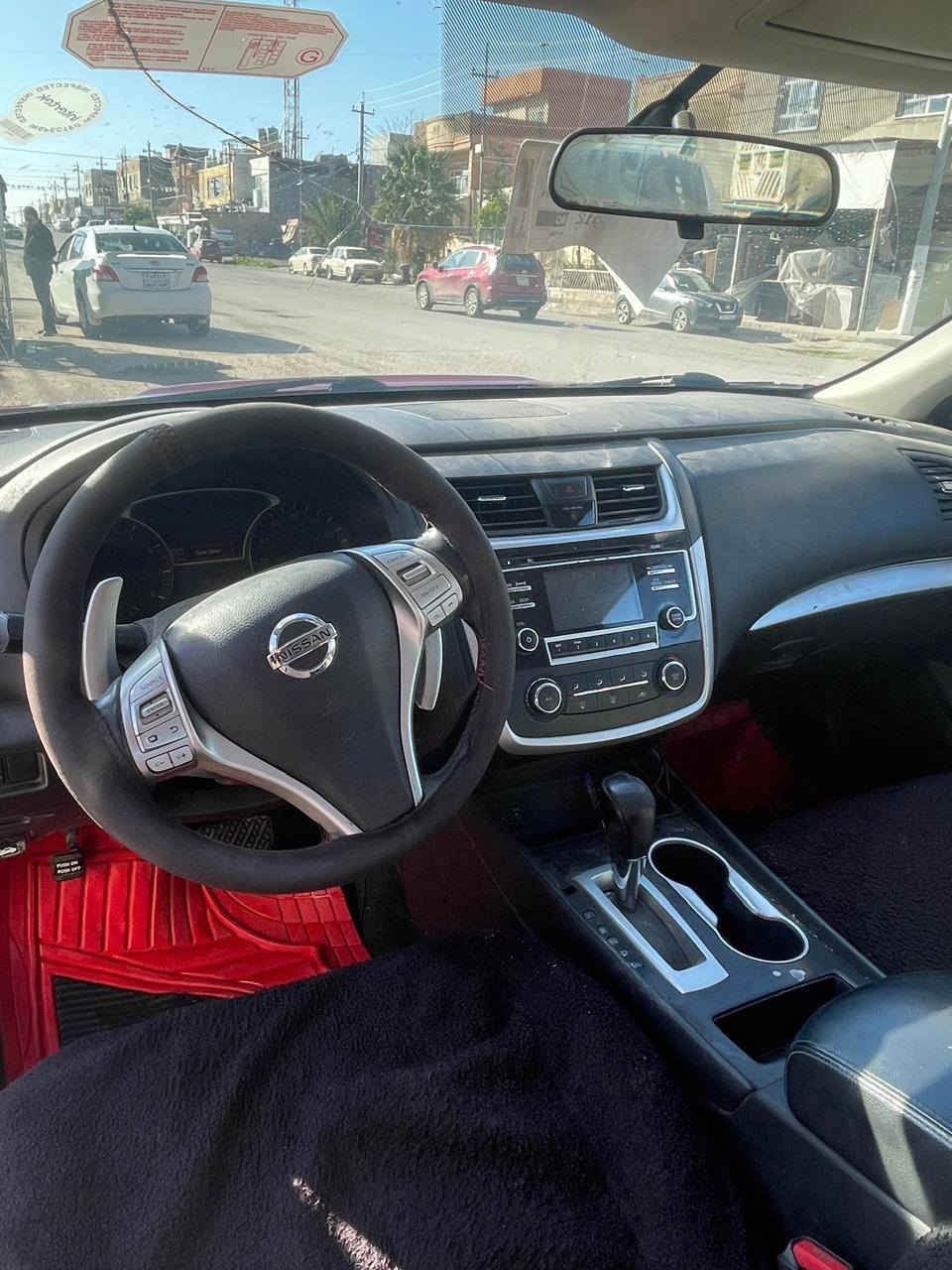 سلام علیکم ..ئاڵیتما مارۆنی سیارەکە ماڵی دۆستە دوو پارچەی هەیە بێ ژیروو ئارباک بێ تەقەو رەقە سیارەکە مەسوورووفی تیدا نیەو چوار تایەو ویلی لۆکی لەسەرە ساحیری سیارەکە120وەرەقەو ماحاملەی تیدایە بۆپەوەندی کیردین ***********....*********** ڤایبەر واتیس ئاپ
