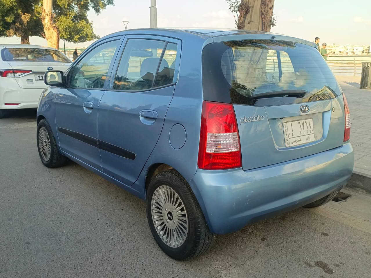 السلام عليكم بيكانتو2008
محرك ٤سلندركيراوتو
سيارة كلش حلوة 
جاهزة من كلشي 
تبريد ثلج تدفئة تخم تاير جديد
صبغ عام اثر شخوط للجماليه بدون دواخل
مكان السياره بغداد الكاظمية 
السعر 55 وبيها مجال قليل
‏‪***********
***********
