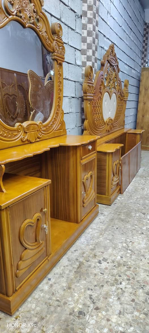 السلام عليكم غرفه كامله ام الخمس بيبان شغل درجه اولى تسكام غرفه كامله وجاهزه اي نقص ما بيها غرفه نظيفه كلش نظافتها 100% غرفه سيت واحد نقشه واحده السعر 775 شامل الشد التوصيل مجاني داخل النجف شراي اتصل ***********
