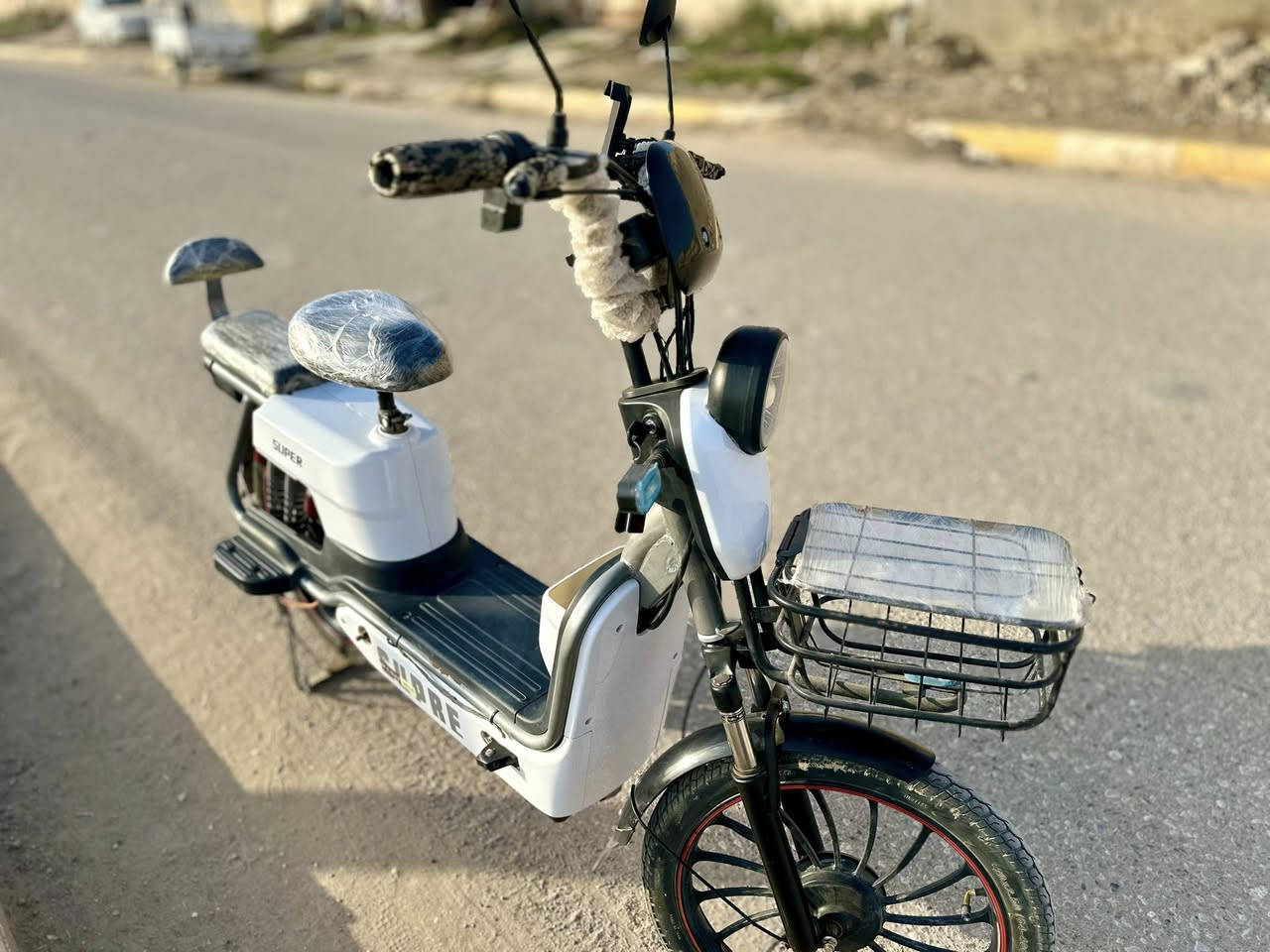 السلام عليكم
باسكل ريان 2025 شهر ١١ طلع من الوكاله
حجم  24 الكبير 
5 بطاريات 
سرعته ١٠٠
تشغيل بصمه 
تشغيل رموت عن بعد و تحكم
جهاز انذار 
باسكل جديد و نضيف و شرط الفحص
الشراي يجي خاص او وتساب او اتصال 
***********
