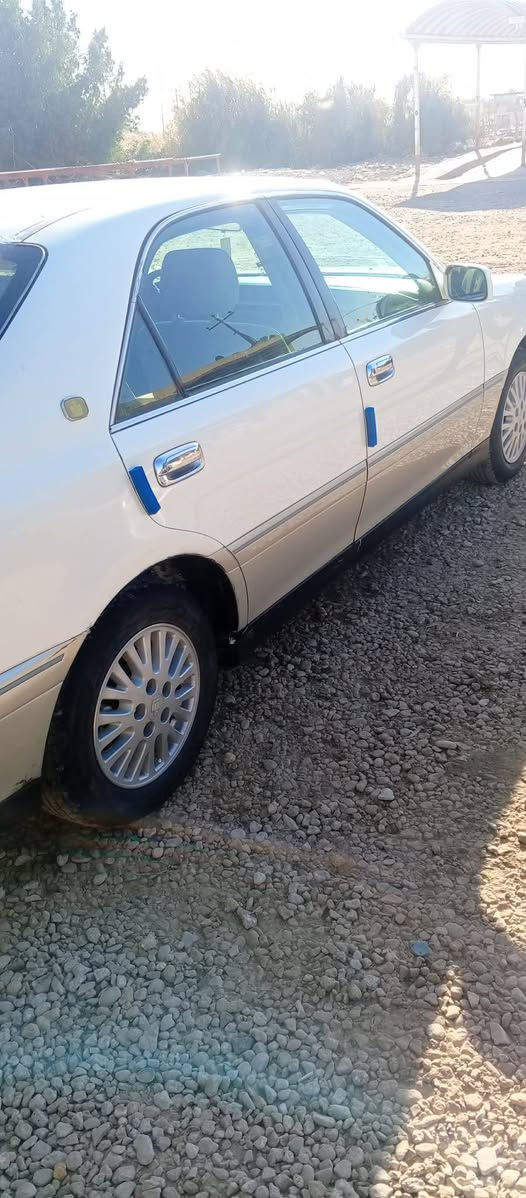 السلام عليكم
ملكه أدوات كص جنطه 
دكمتين برده خلفيه
محرك بي بداية براص 
بس السياره ما بيه شي تمشي
السعر ٢٨ وبيه مجال 
***********
مكان ديوانيه أو نجف
